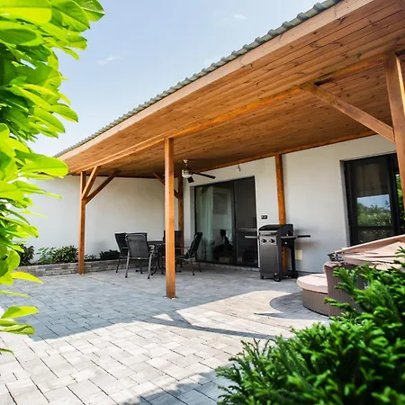 Apartment Dom Tomasov